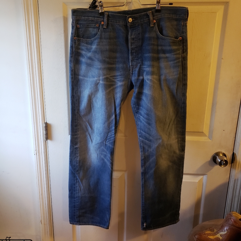 Levi’s original 501 straight leg medium wash jeans leather Waist Patch W36 x L30